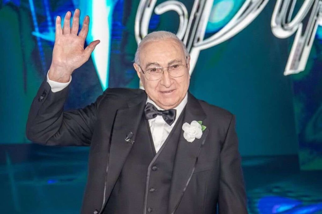 Televisione in lutto: come cambia la programmazione per l’addio a Pippo Baudo, cosa andrà in onda