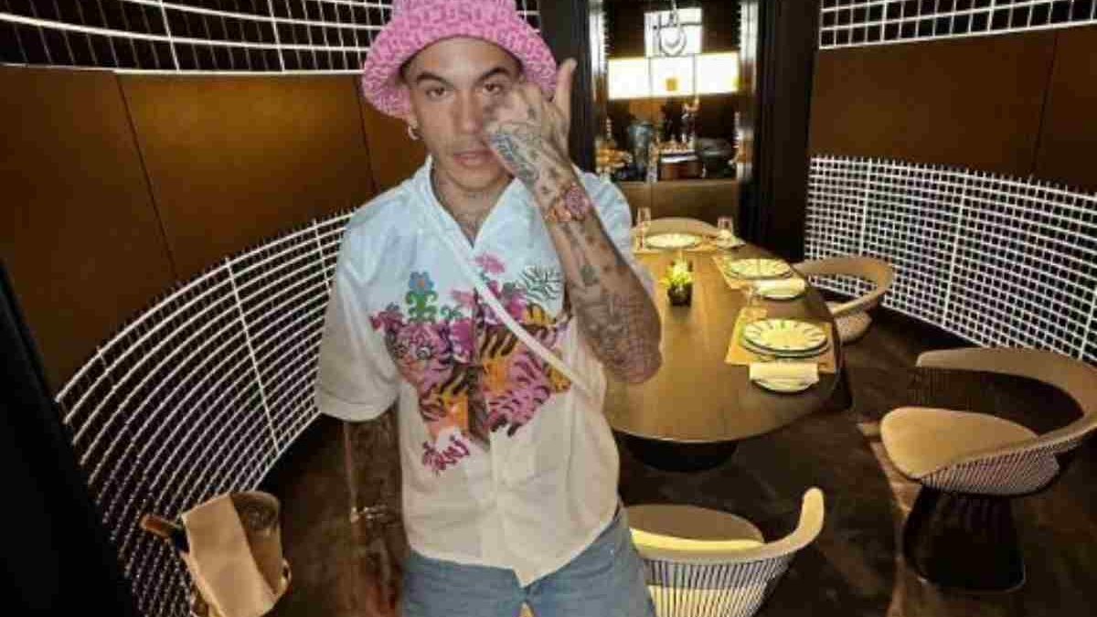 Dove vive Sfera Ebbasta? La villa blindata del trapper più famoso d’Italia