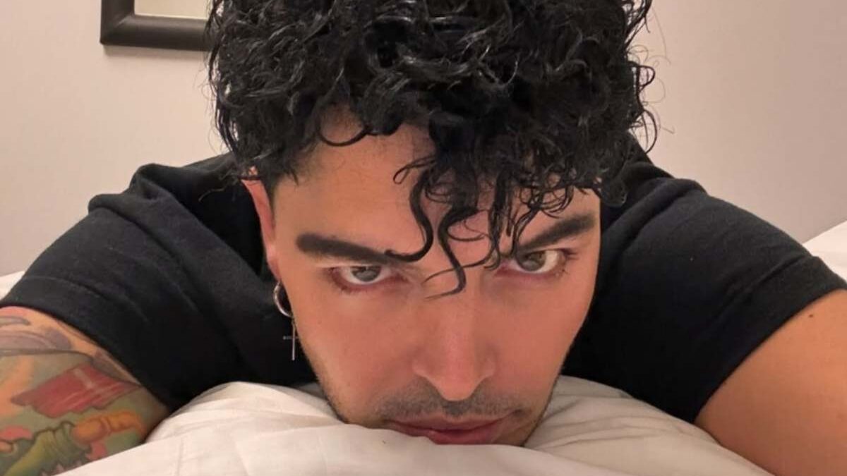 Stash dei The Kolors, chi è la bellissima compagna, madre delle sue bambine. Dolcissime parole per lei