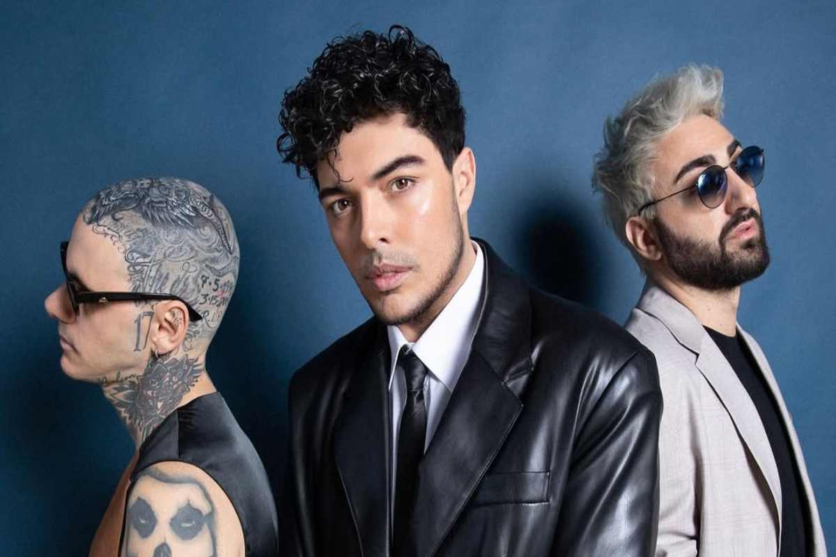 The Kolors, stop improvviso per Stash: “Non riesco a salire sul palco”. Tour a rischio? Come sta