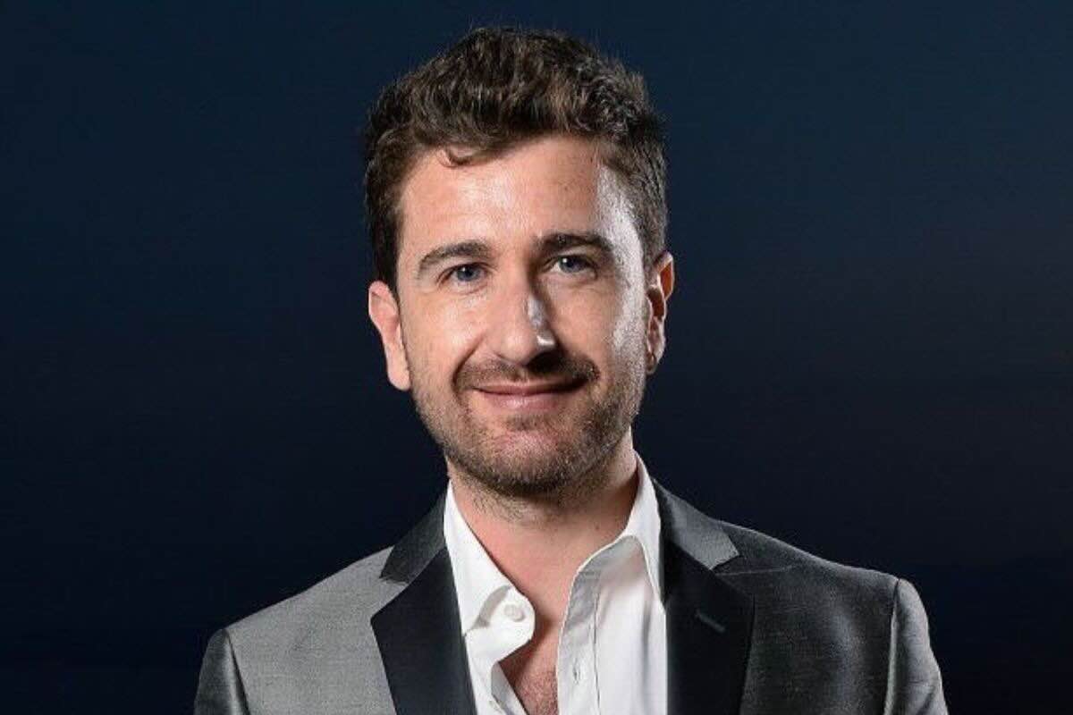 Alessandro Siani: età, moglie e figli, studi, dove vive. Tutto sull’attore