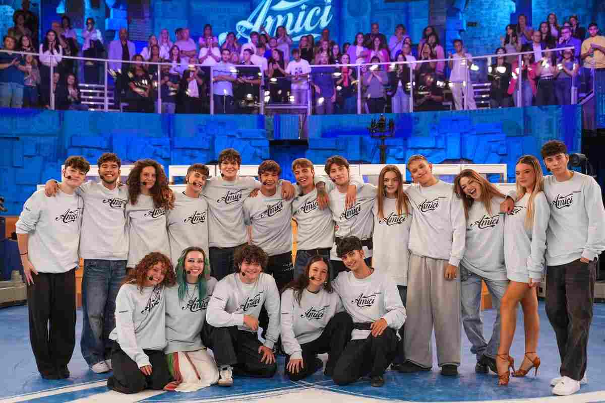 Amici, la classe ufficiale di cantanti e ballerini: tutti i nomi