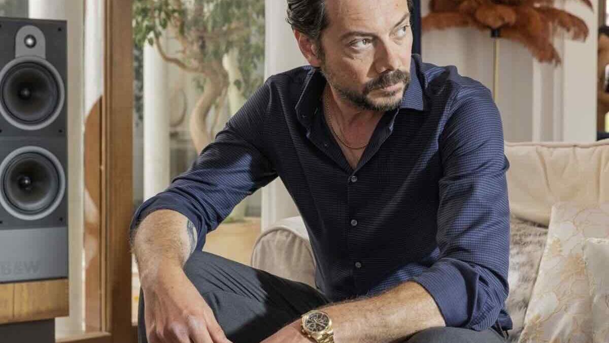 Alvaro Morte torna con una nuova serie: il thriller spagnolo di Netflix più atteso