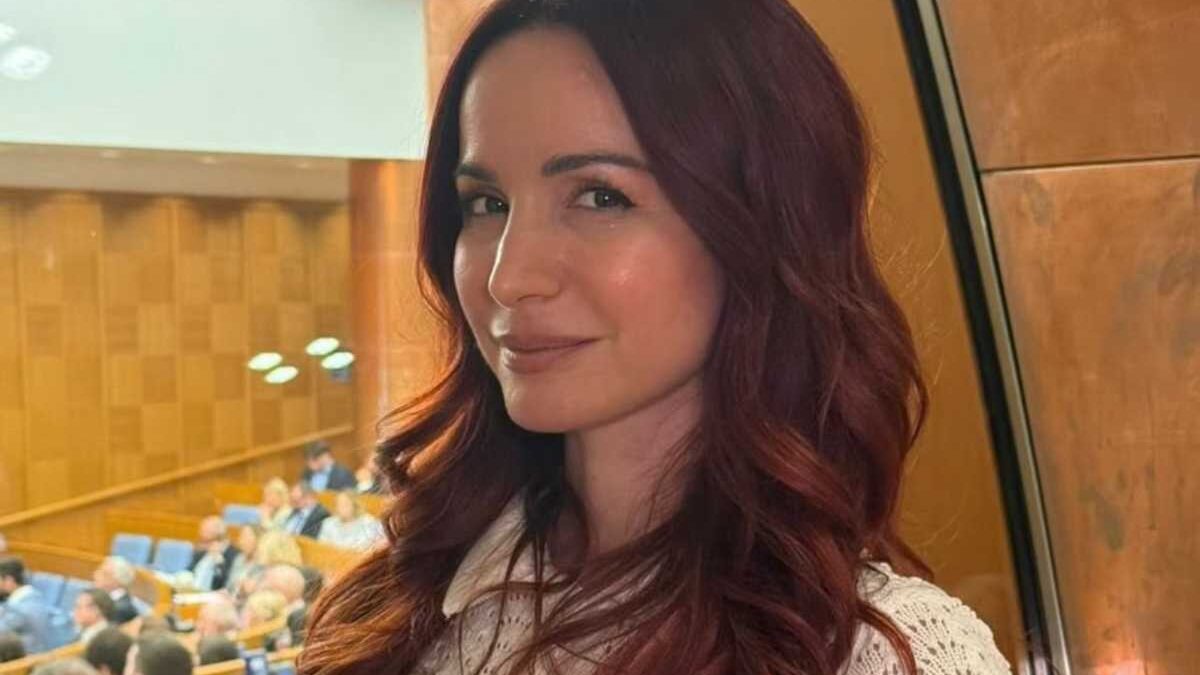 Andrea Delogu: età, dove vive, studi, il divorzio da Francesco Montanari, l’infanzia a San Patrignano