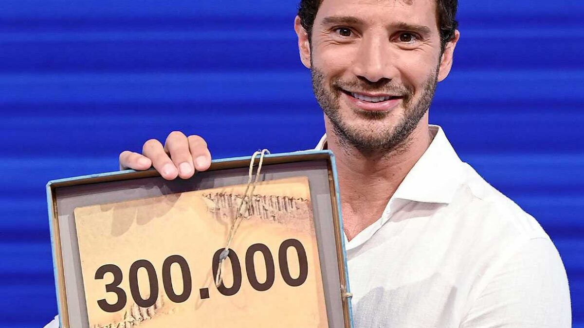Ascolti TV 11 settembre 2025: continua la sfida tra De Martino e Scotti. Chi ha vinto