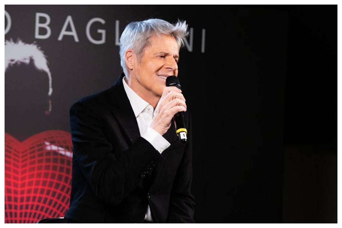 Baglioni inaugura il tour a Lampedusa, ma il costo del concerto accende lo scontro politico. Cifra esagerata.