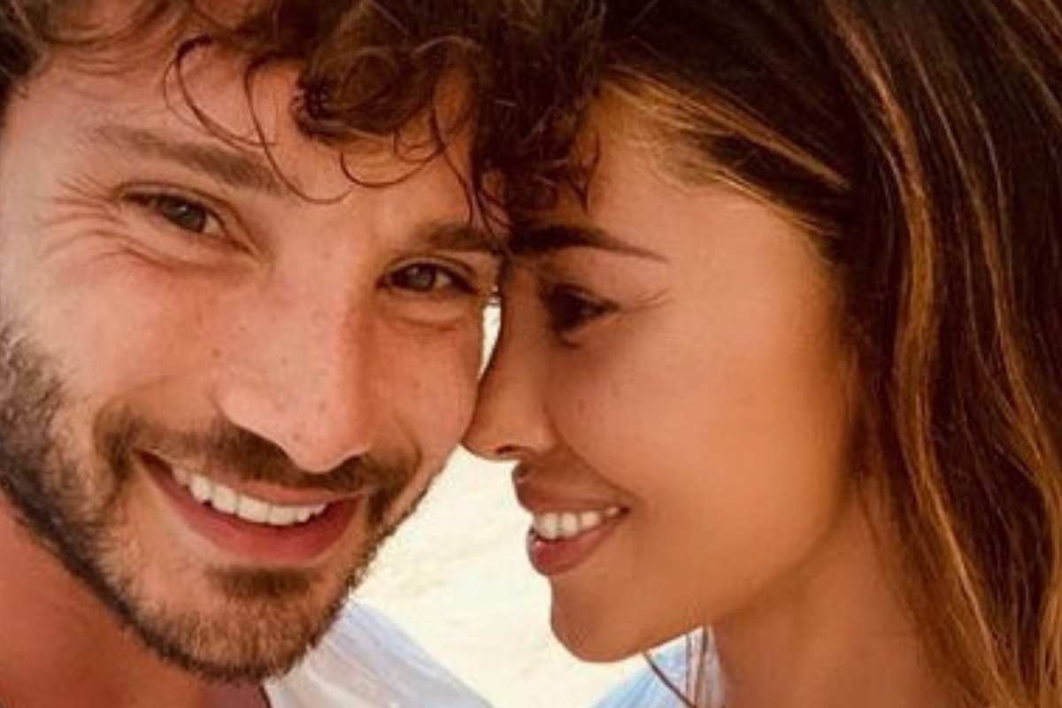 Belen-De Martino tra riferimenti, frecciatine e scatti d’ira a mezzo stampa: la disputa coniugale diventa espediente televisivo