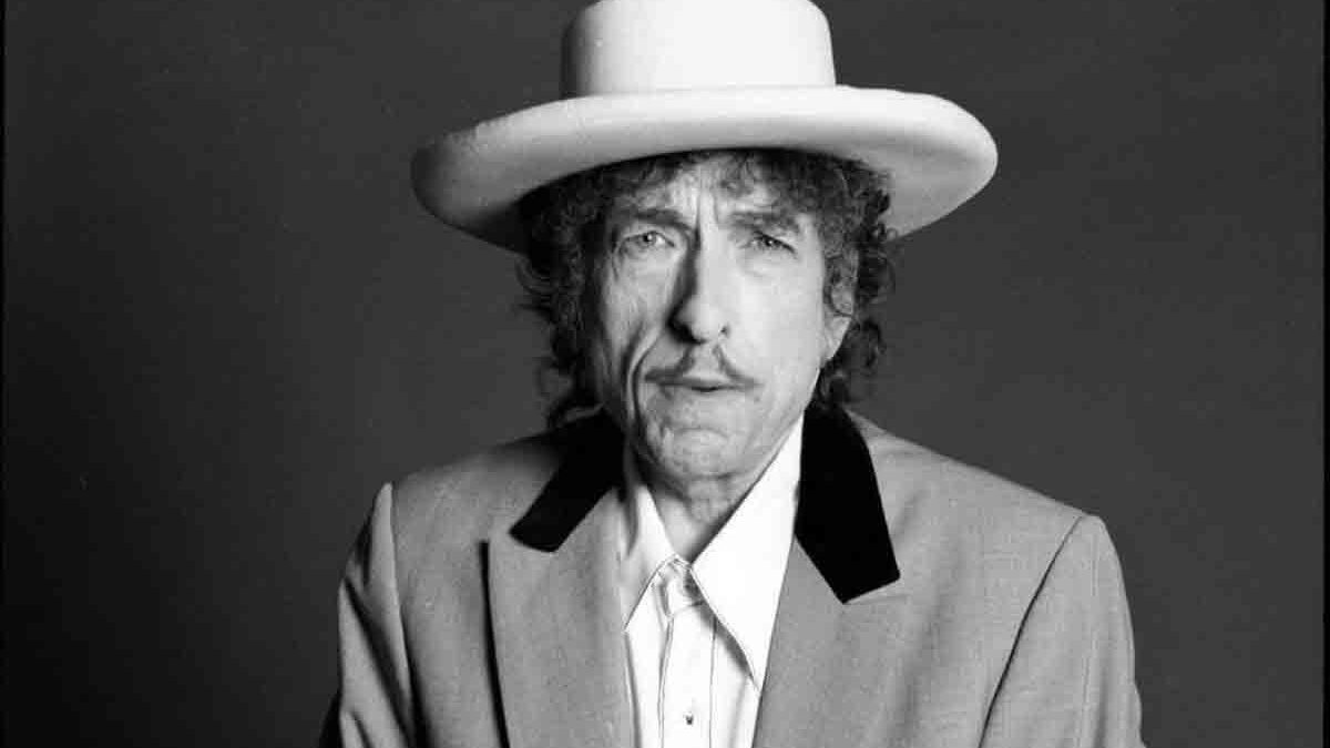 Bob Dylan, set di solo classici anni ’60 al 40esimo di Farm Aid