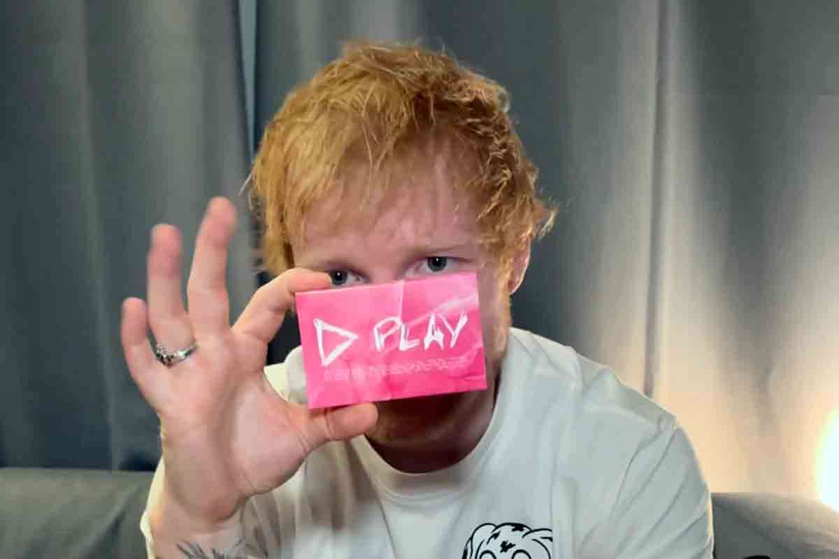 Play, Ed Sheeran riaccende il technicolor: l’album che apre l’era Stereo