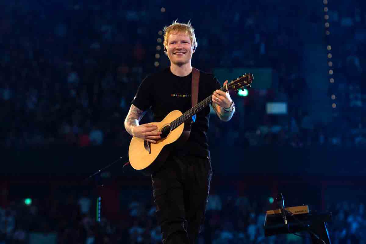 Ed Sheeran, Play: ottavo disco in repertorio