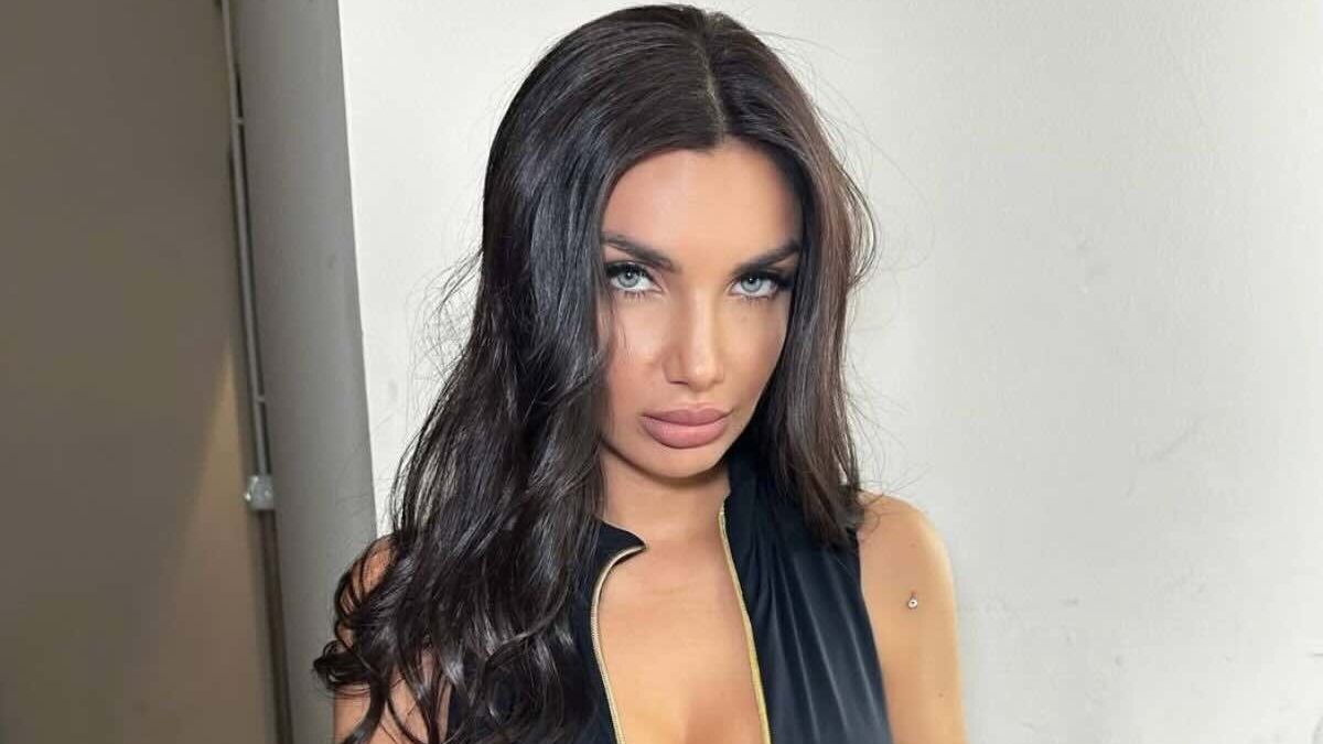 Elettra Lamborghini osa con l’ultimo singolo Miaw Wau: le reazioni in Italia e all’estero