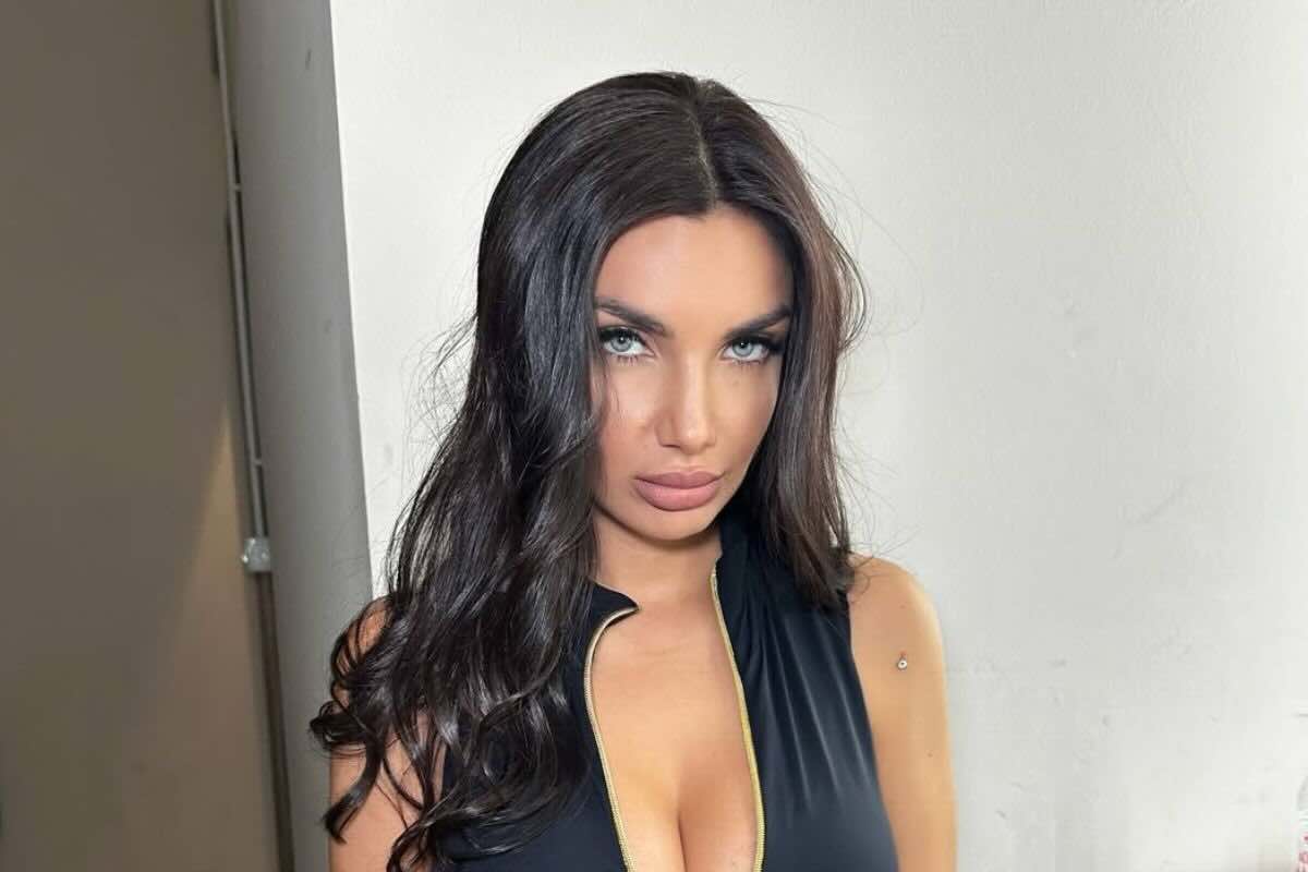 Elettra Lamborghini osa con l’ultimo singolo Miaw Wau: le reazioni in Italia e all’estero