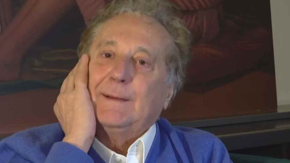 Enzo Iacchetti: età, compagna, il titolo di studio, l’ex fidanzata velina, dove vive