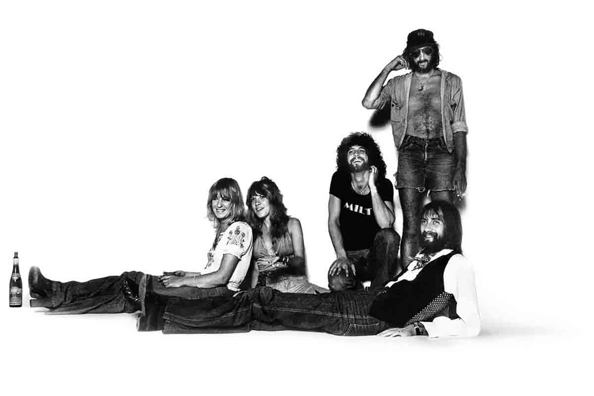 Fleetwood Mac, ‘rumours’ di reunion: Stevie Nicks e Lindsey Buckingham, un post criptico riaccende le voci