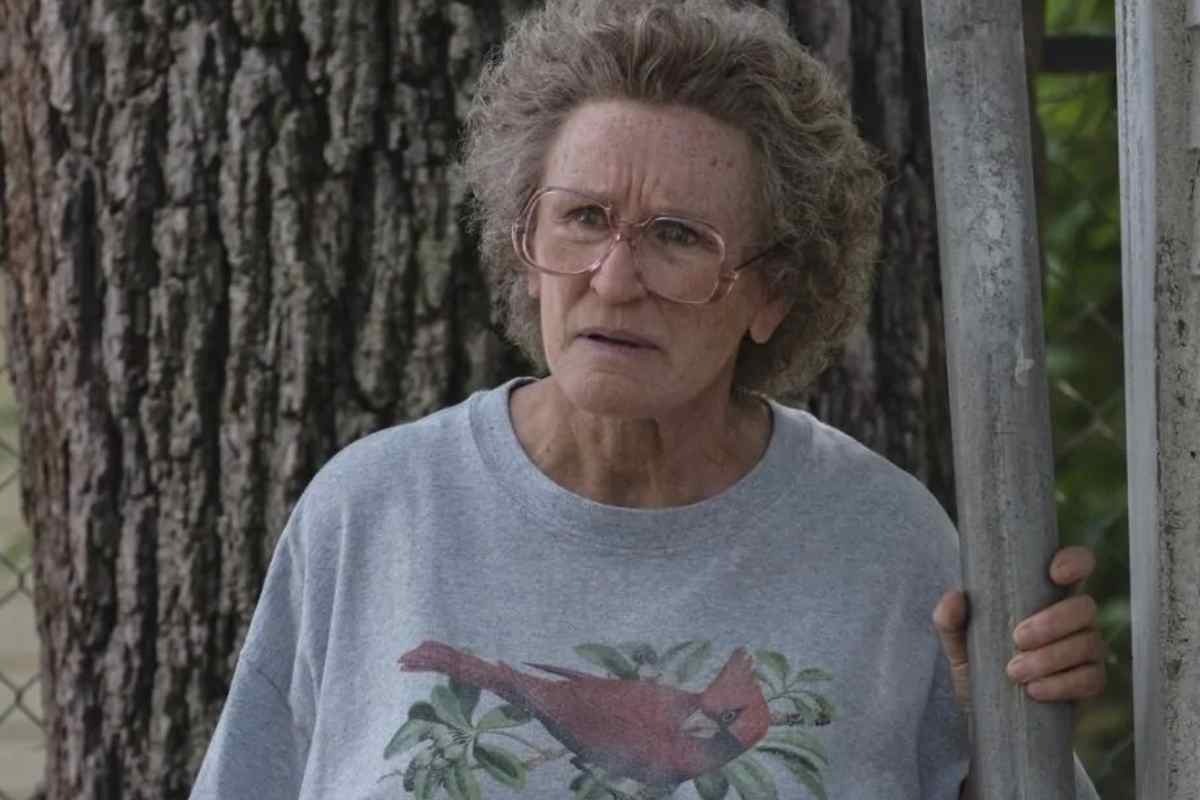Glenn Close sul set si è spinta oltre: “Nuda a 78 anni? È una mia idea”