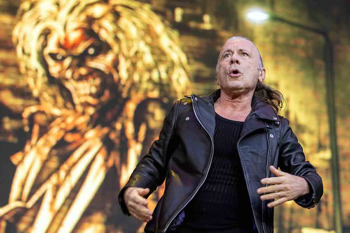 Bruce Dickinson, Iron Maiden