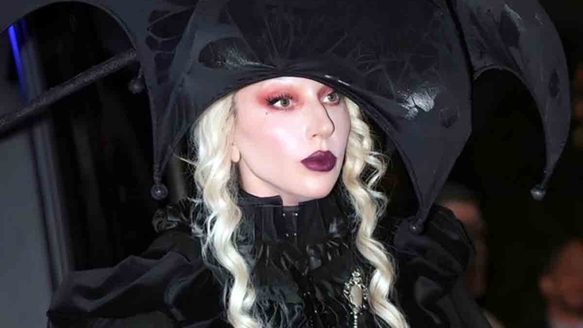 Lady Gaga annulla Miami: corde vocali infiammate | Come sta la cantante in vista dei VMA e del suo arrivo a Milano
