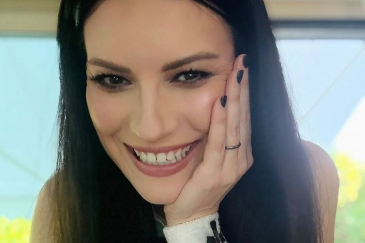 Laura Pausini rompe il silenzio e svela tutto: “Un circo e una proposta vergognosa”. Nel mirino anche Grignani