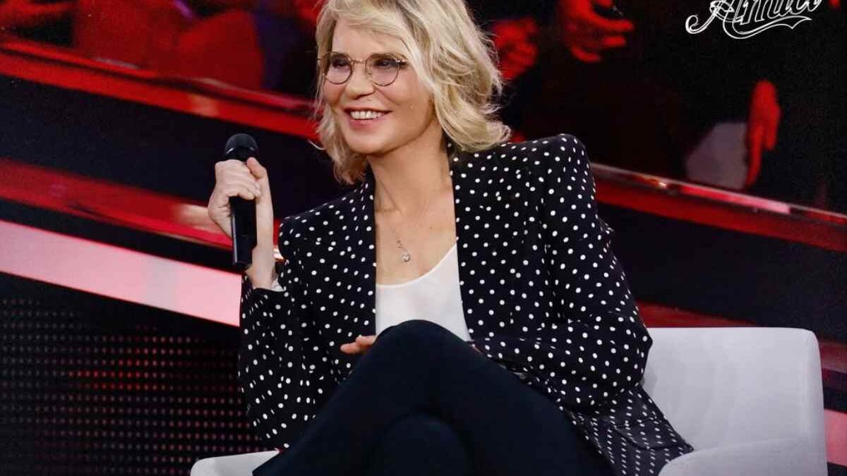Amici, slitta la prima puntata del talent: i dettagli
