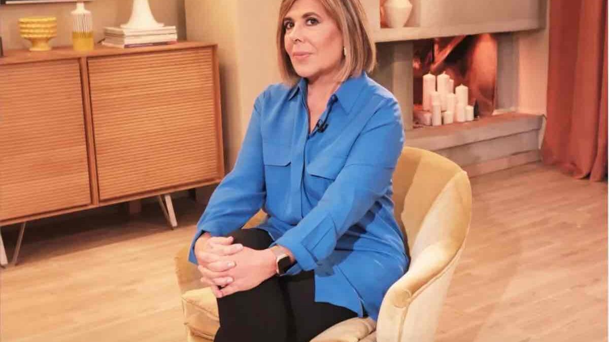 Maria Latella a UnoMattina e il gobbo della discordia: la polemica inutile (che giova alla Rai)
