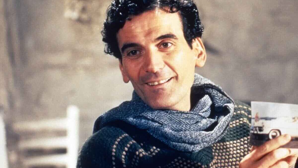 Stasera in TV il film capolavoro di Massimo Troisi: intramontabile