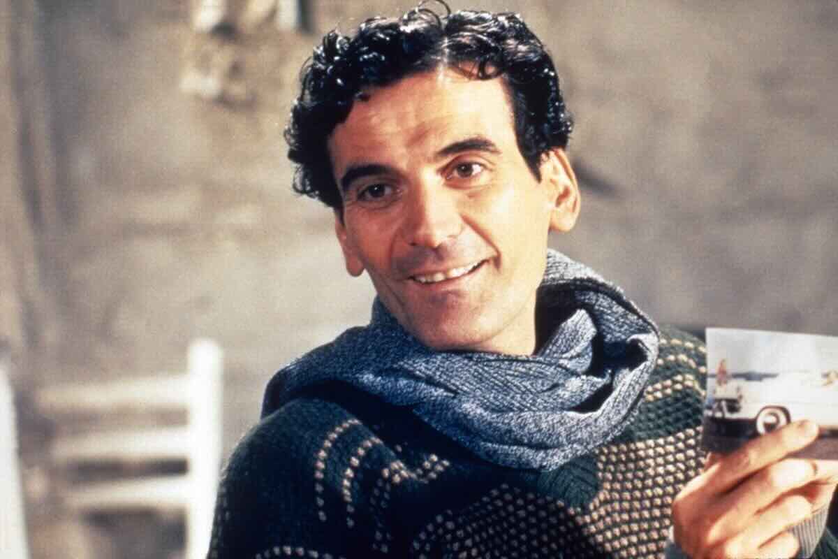 Stasera in TV il film capolavoro di Massimo Troisi: intramontabile