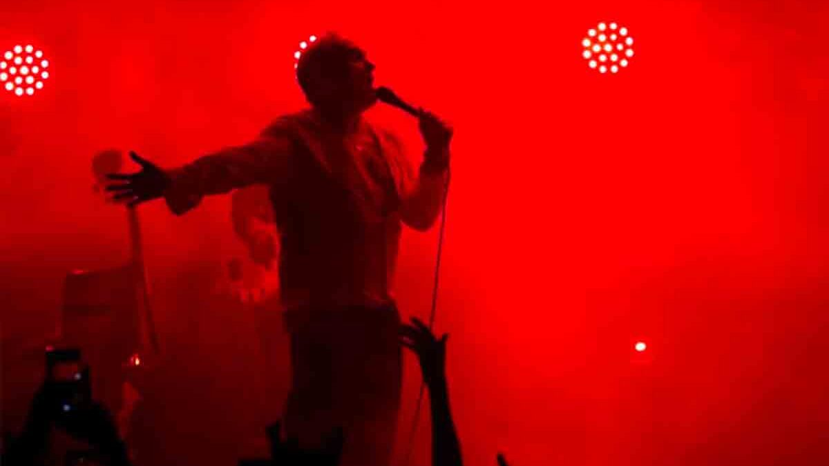 Morrissey annulla due concerti per una “minaccia credibile” alla sua vita: stop a Boston e Foxwoods