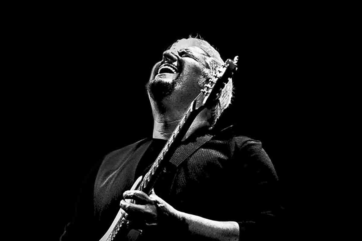  “Pino è – Il viaggio del Musicante”: Piazza del Plebiscito sold out, super‑cast e diretta Rai