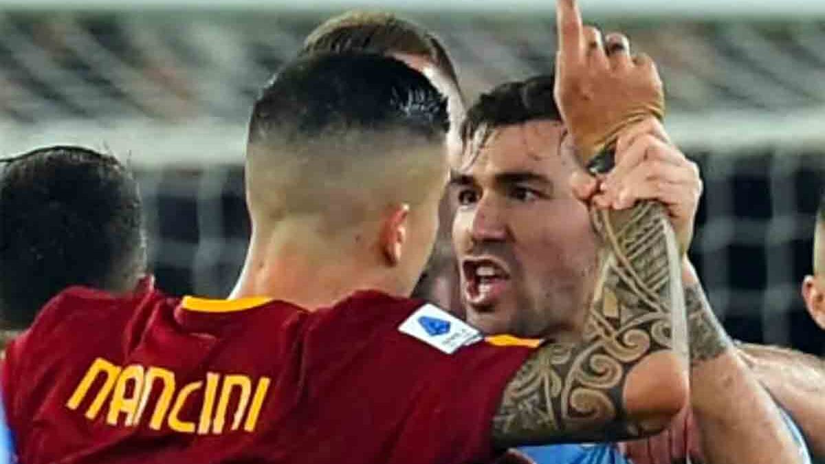 Serie A, quarta giornata: derby di Roma a mezzogiorno, Milan in prime time | Designazioni arbitrali, dove vederle in TV
