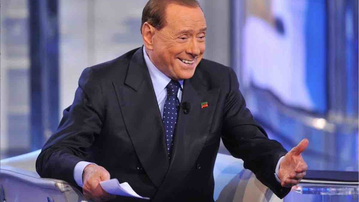 Berlusconi, un compleanno in tv: com’è cambiato il piccolo schermo con Mediaset