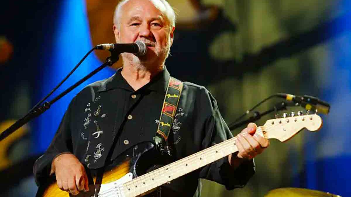 Sonny Curtis, autore di “I Fought the Law” e della sigla di Mary Tyler Moore, è morto a 88 anni