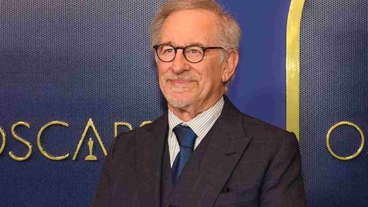 Steven Spielberg confessa: “Lo Squalo? Poteva rovinarmi la carriera, poi…”