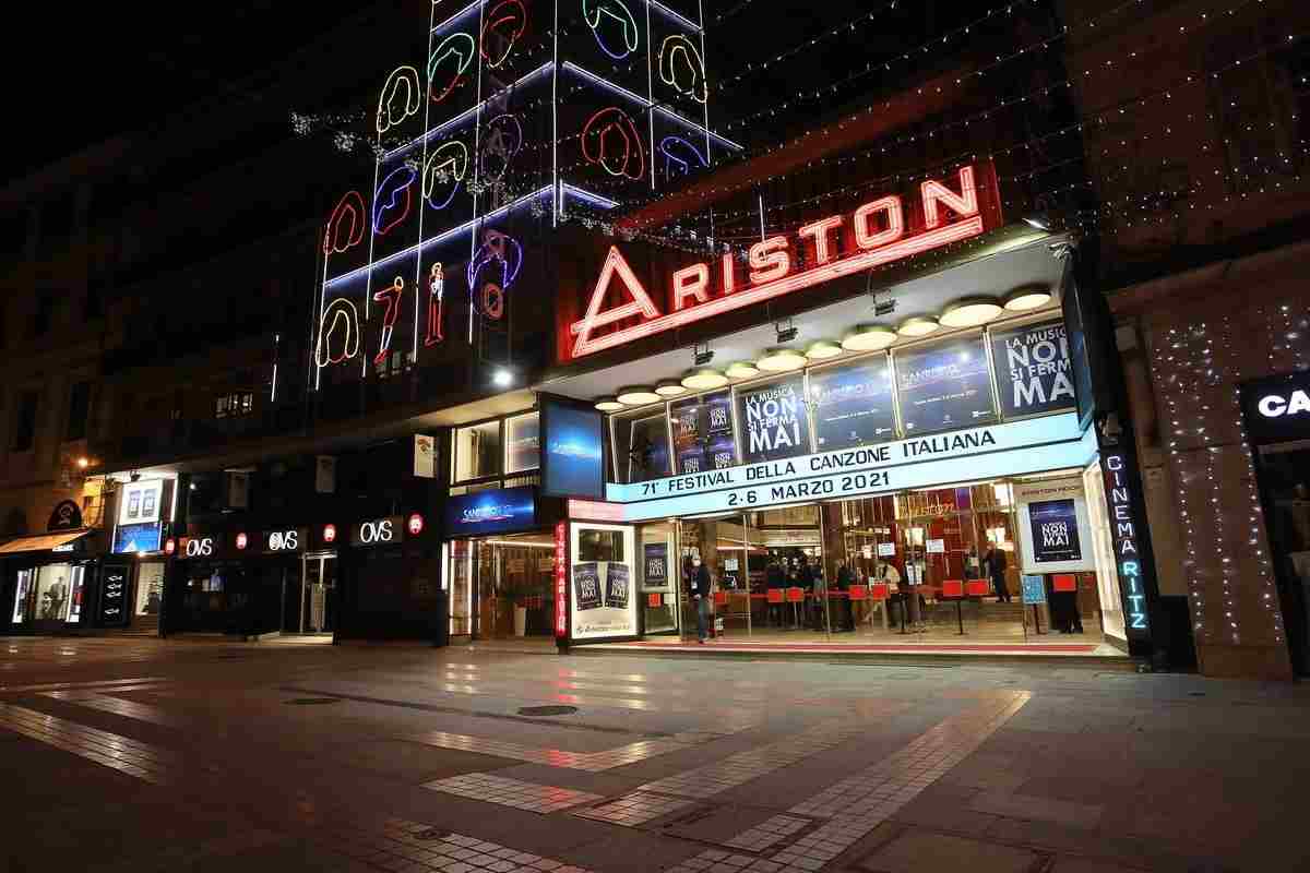 Sanremo, addio al teatro Ariston? La nuova indiscrezione cambia tutto