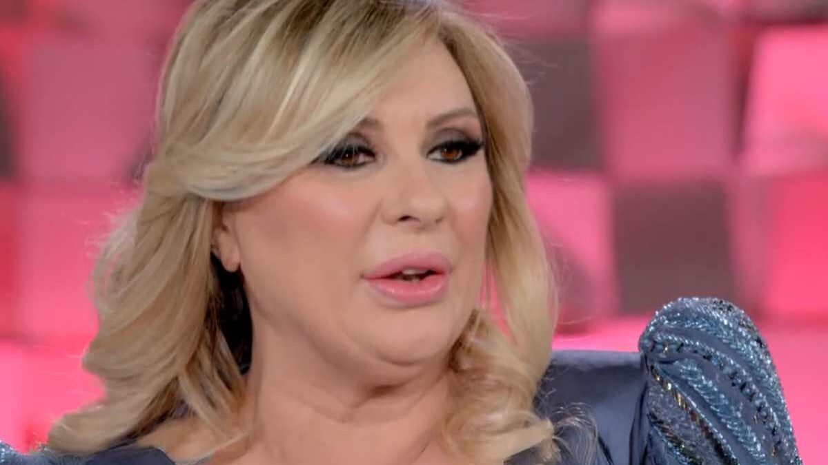 Tina Cipollari: età, dove vive, ex marito e figli, stipendio a Uomini e Donne, dieta