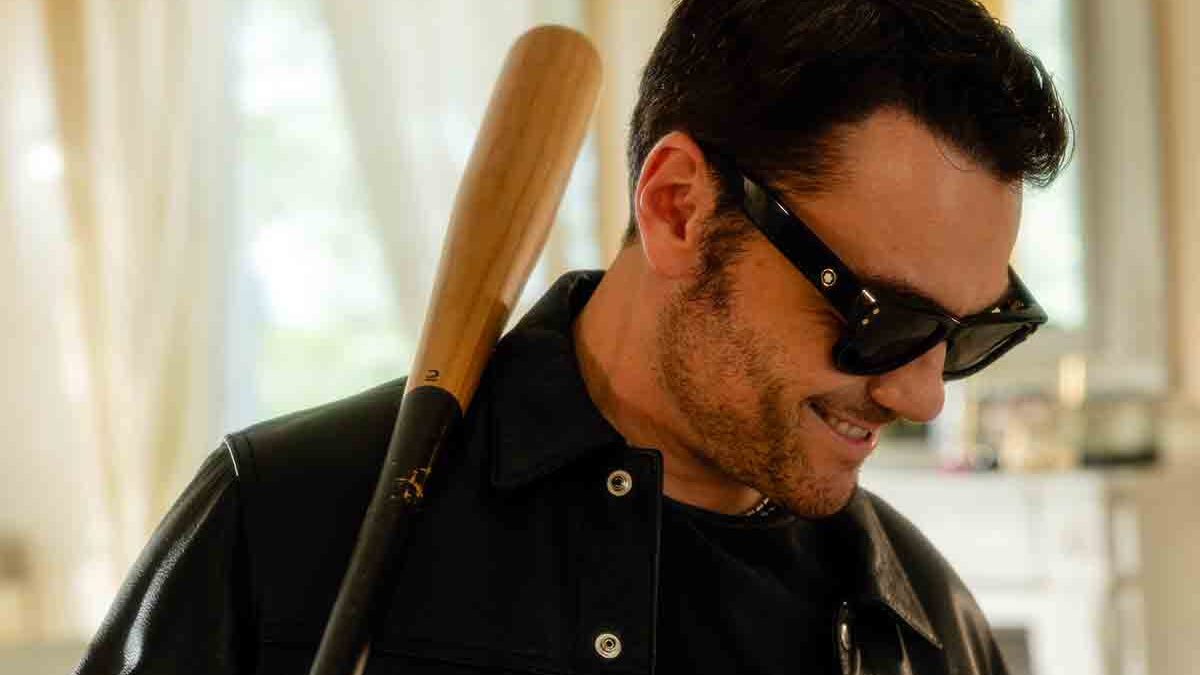 Tiziano Ferro annuncia Cuore Rotto, il suo nuovo singolo: “I dolori ci faranno ballare”