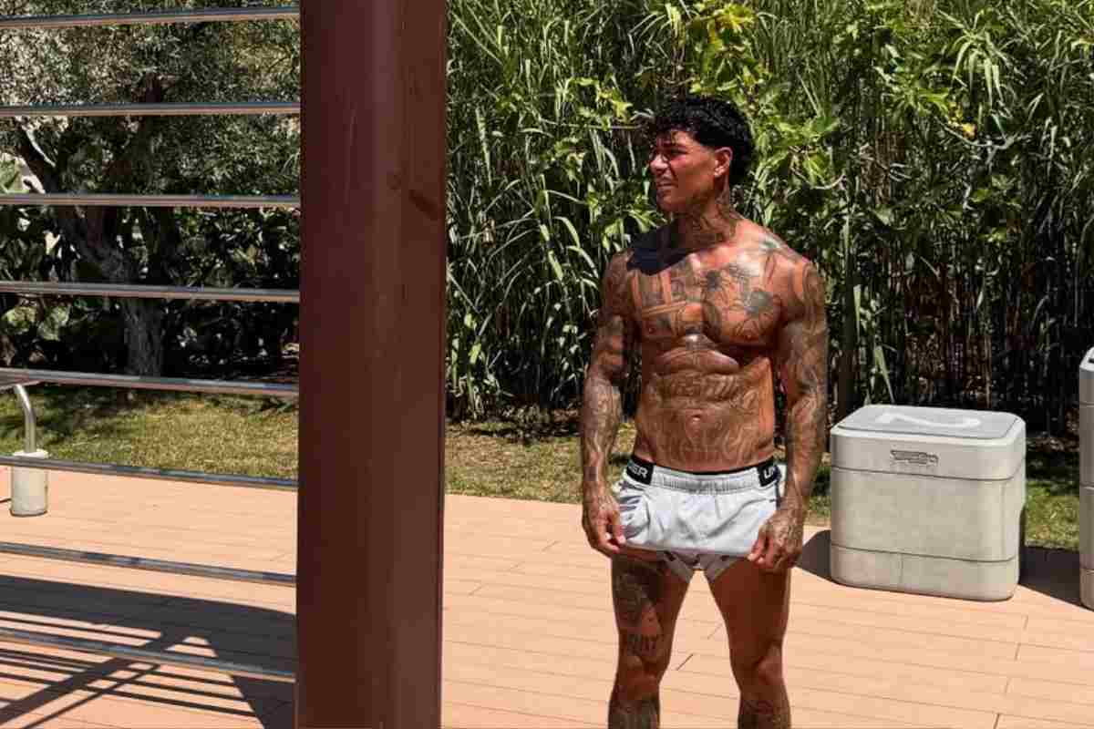 tony effe chi è tutto su di lui