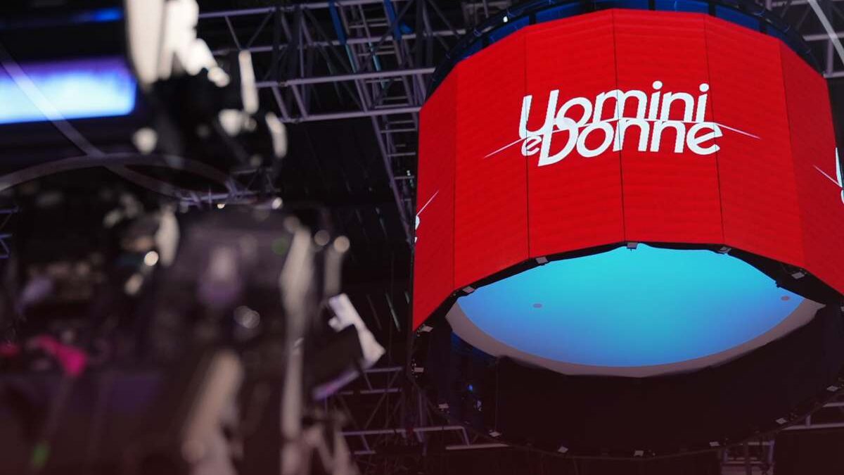 “Vorrei tornare”: Uomini e Donne, l’annuncio pubblico dell’ex dama scuote il dating show