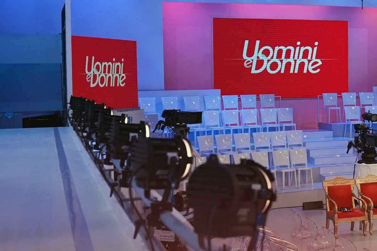 Cavaliere del trono over si presenta alticcio in esterna: cosa è successo davvero a Uomini e Donne