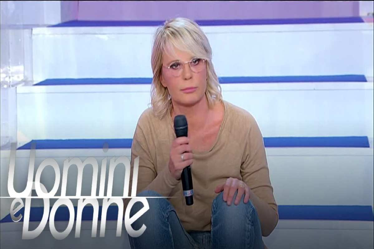 Uomini e Donne, la dama del trono over al pronto soccorso. Cosa è successo