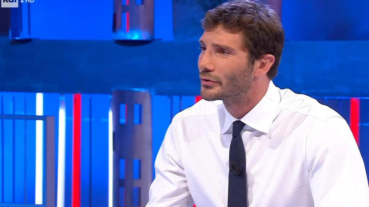 Affari Tuoi, il Dottore offre 200.000 euro, ma lei rifiuta: come è andata a finire (e la reazione di Stefano De Martino)