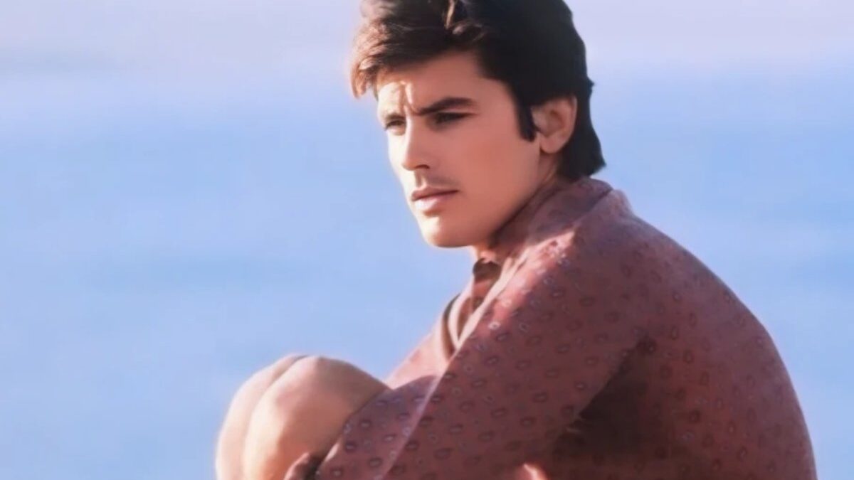 Alain Delon, avete mai visto la nipote 30enne? E’ la sua fotocopia da ragazzo