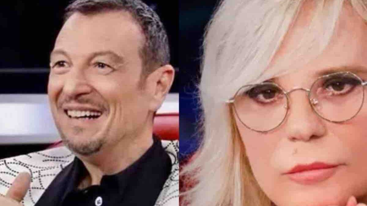 Amici 25, il serale: Amadeus in uscita. Maria De Filippi punta un altro big, lo “sgambetto” alla Rai è servito