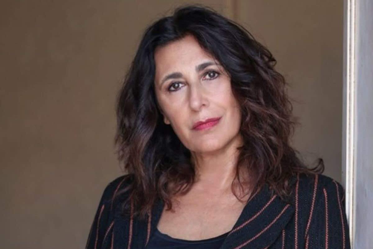 Antonella Attili: età, marito e figli, dove vive, gli studi, carriera e vita privata. Tutto sull’attrice