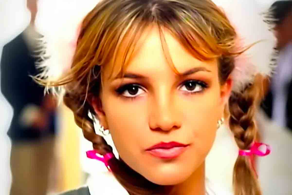 Britney Spears, Baby One More Time