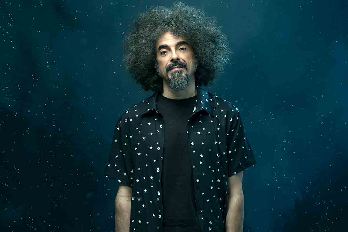 Caparezza, “Io sono il viaggio”: nuovo singolo e un disco-fumetto | Tutte le date degli show e degli incontri con i fan