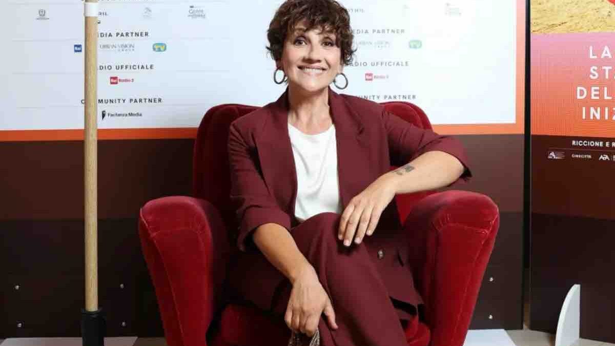 Lucia Ocone, dal Commissario Manara ai Cesaroni: un successo fatto (anche) di fiction