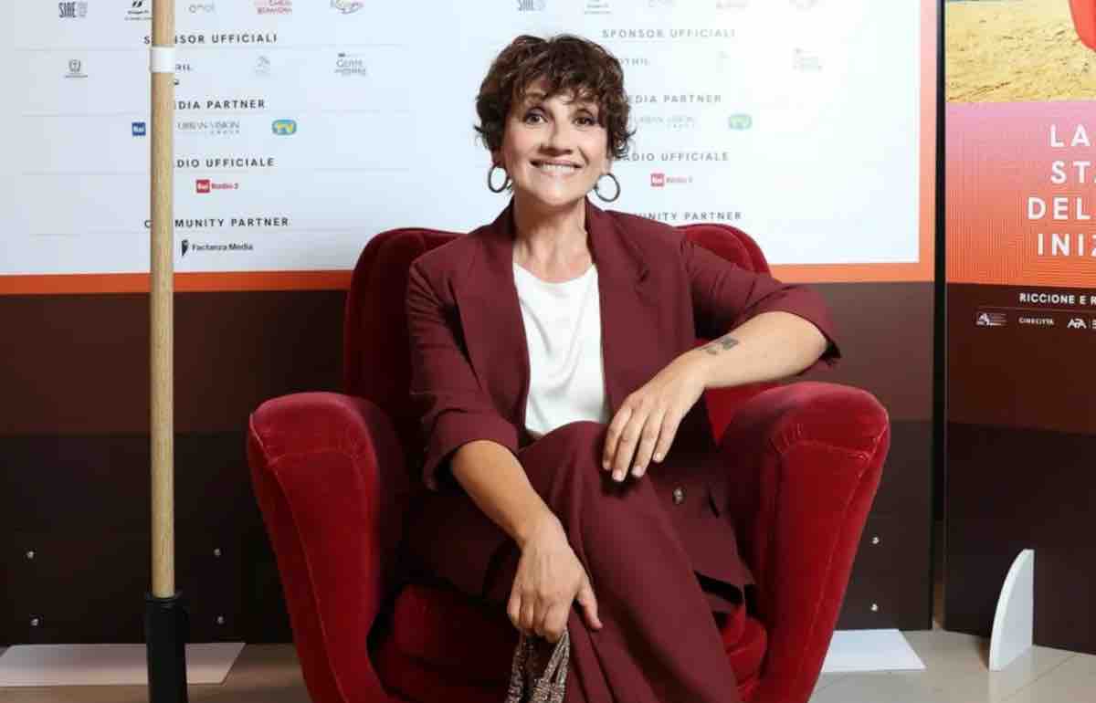 Lucia Ocone, dal Commissario Manara ai Cesaroni: un successo fatto (anche) di fiction