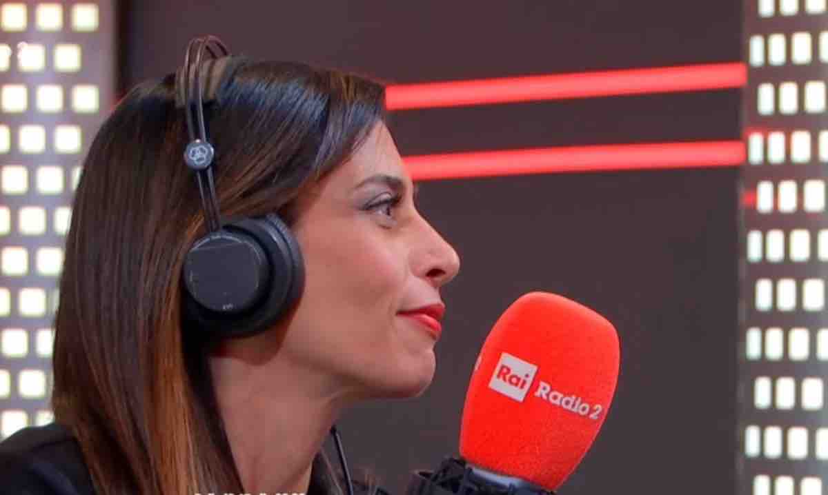Chiamami Radio2, l’appello in diretta dà forza a tutte le donne: “Denunciate la violenza, sempre!”