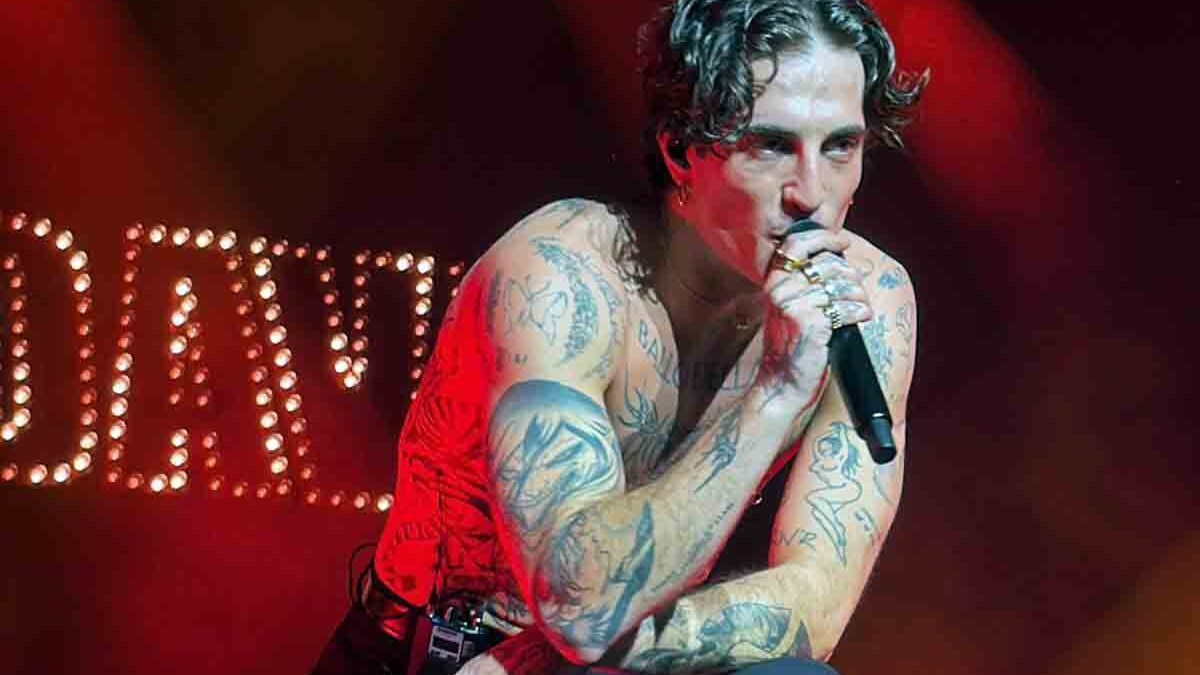 Damiano David, debutto solista a Milano: show asciutto, carisma totale e un messaggio alla sua storia | C’è anche Cremonini
