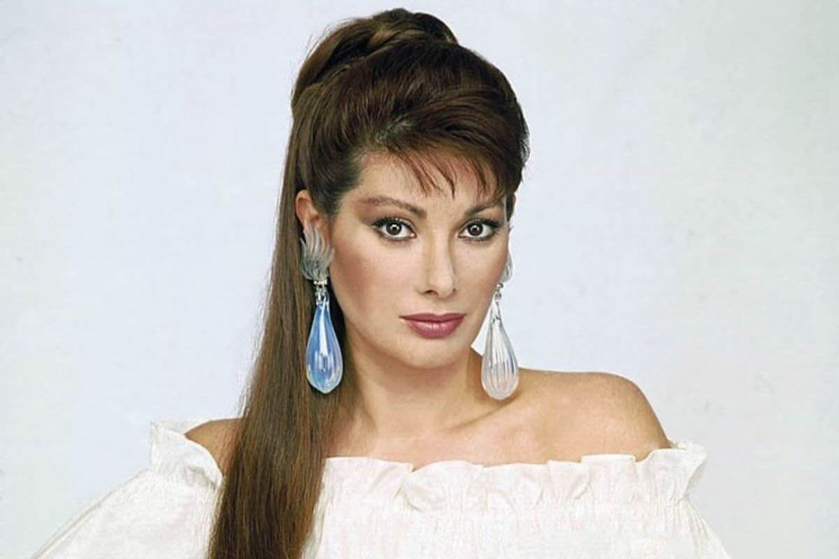 Edwige Fenech, dove abita l’attrice cult degli anni ’70: casa con vista e arredi glamour